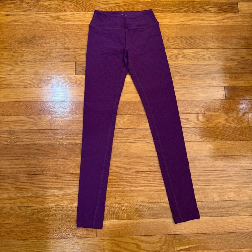 Beyond Yoga "Can't Quilt Me" Diamond-Textured Leggings Vibrant Purple - Size XS